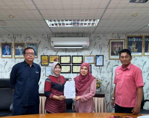 Visiting Lecturer at School of Government, University Utara Malaysia | Prof. Dr. Ismi Dwi Astuti Nurhaeni, M.Si | Rino Ardhian Nugroho, S.Sos., M.T.I., Ph.D